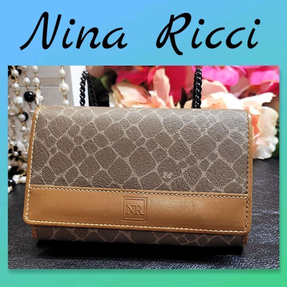 NWOT Nina Ricci Wallet
